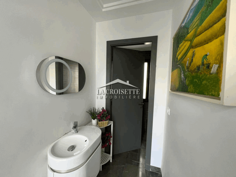 Villa avec piscine S+4 meublée aux Jardins de Carthage